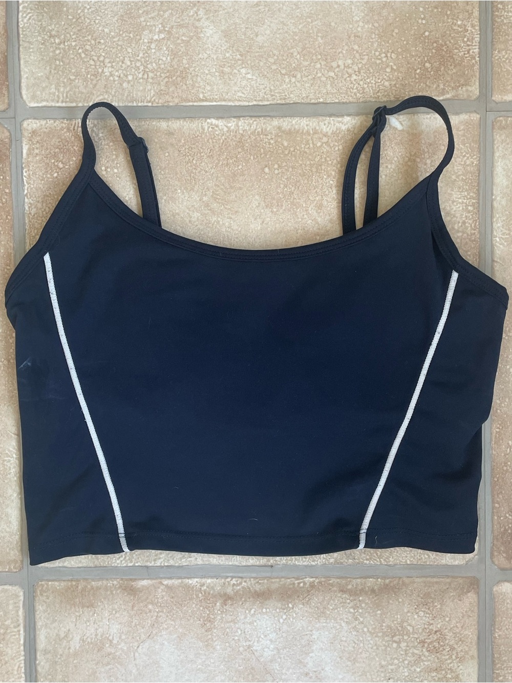 Sommer Ray Soft Active Layered navy cropped blue tank top white piping; size M